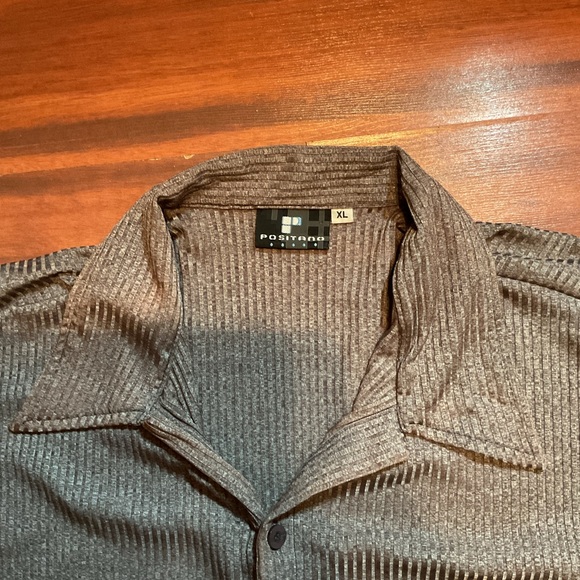 Button up - Picture 3 of 3